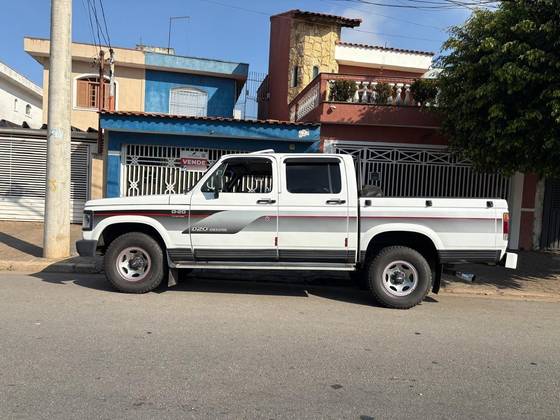 CHEVROLET D20 4.0 CUSTOM DE LUXE CD 8V DIESEL 4P MANUAL CHEVROLET D20 4.0 CUSTOM DE LUXE CD 8V DIESEL 4P MANUAL